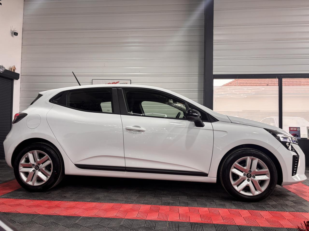 Renault Clio — 7