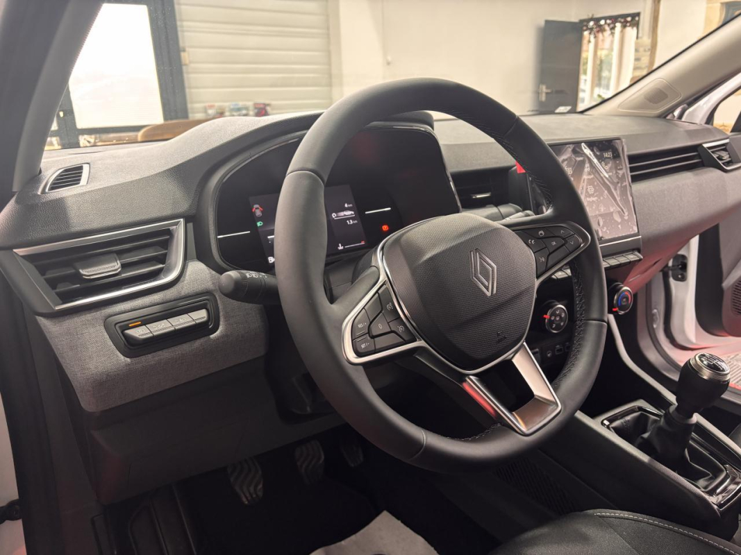 Renault Clio — 23