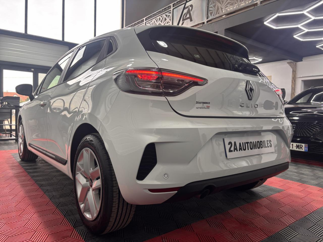Renault Clio — 4