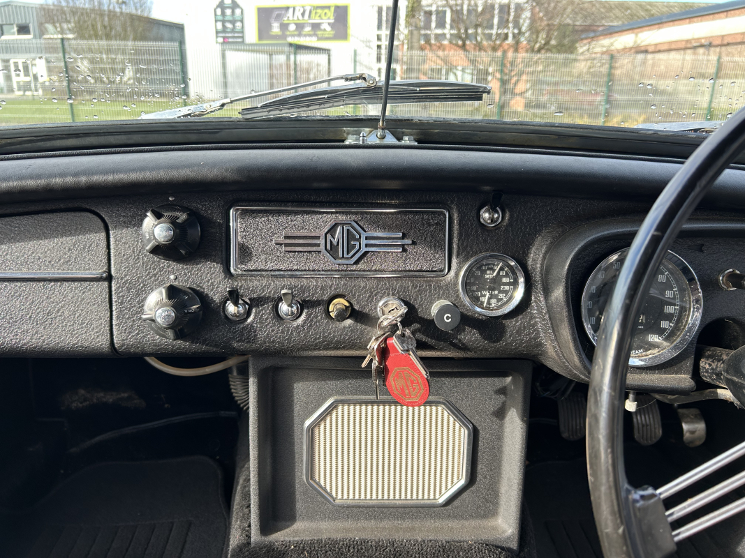 MG B — 15