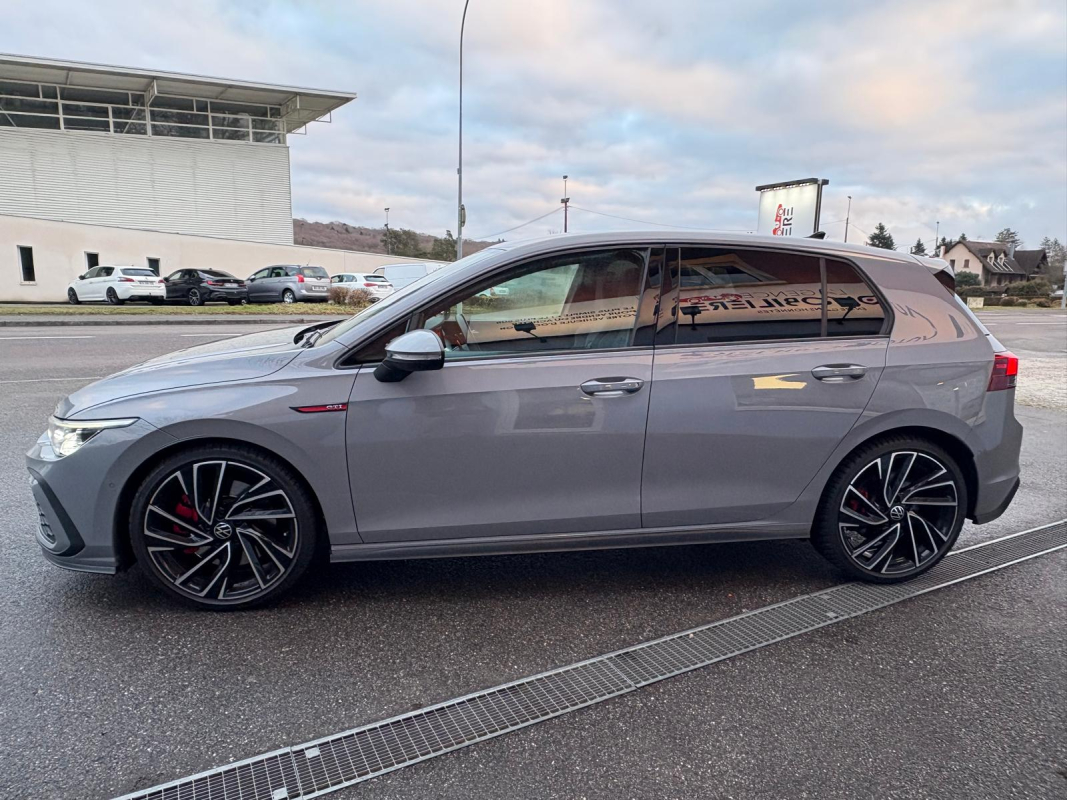 Volkswagen Golf — 4