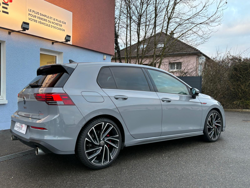 Volkswagen Golf — 7