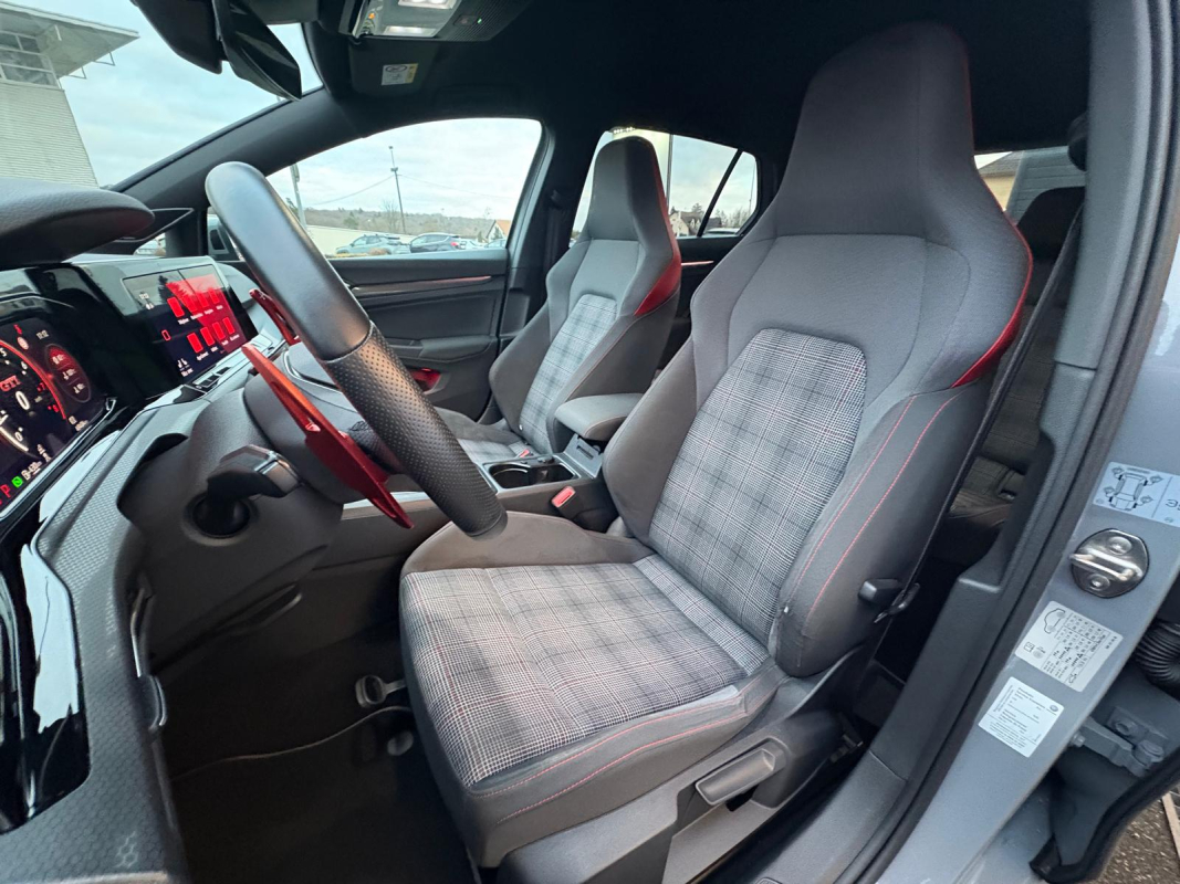 Volkswagen Golf — 11