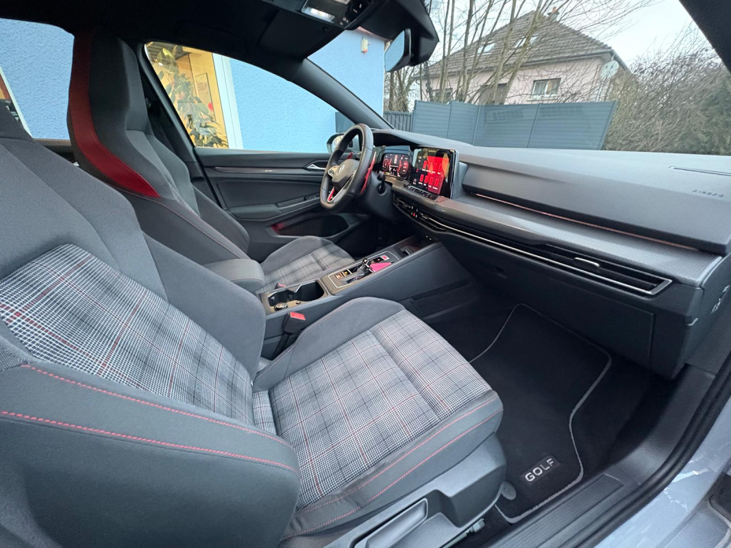 Volkswagen Golf — 15