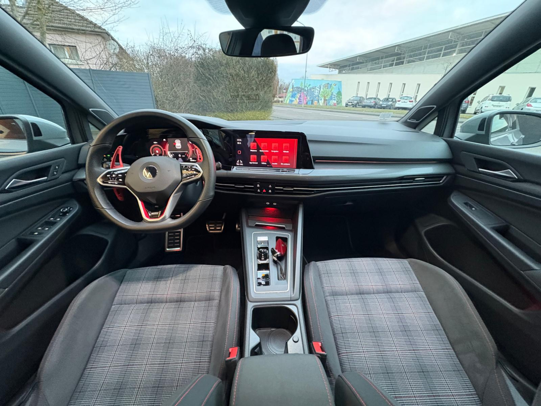 Volkswagen Golf — 16