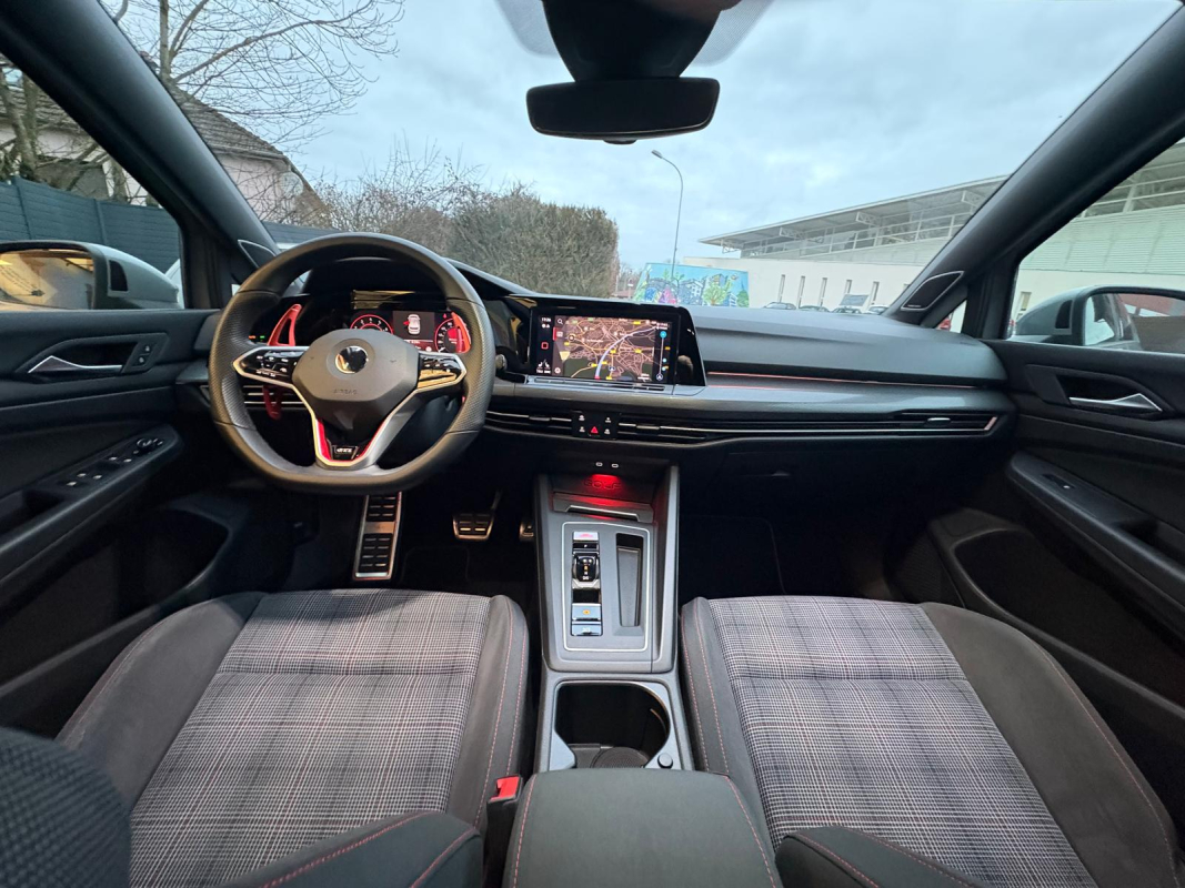 Volkswagen Golf — 17