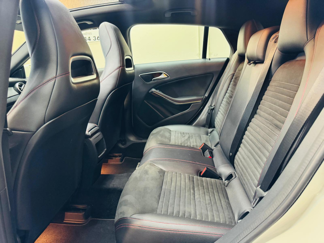 Mercedes Classe CLA — 18