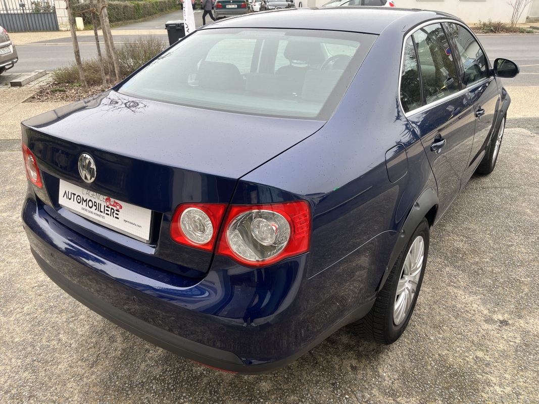 Volkswagen Jetta — 5