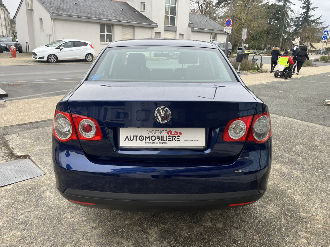Volkswagen Jetta — 6