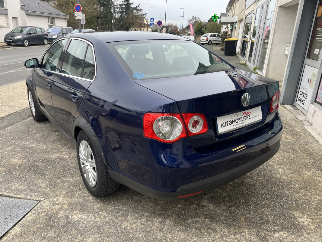 Volkswagen Jetta — 7