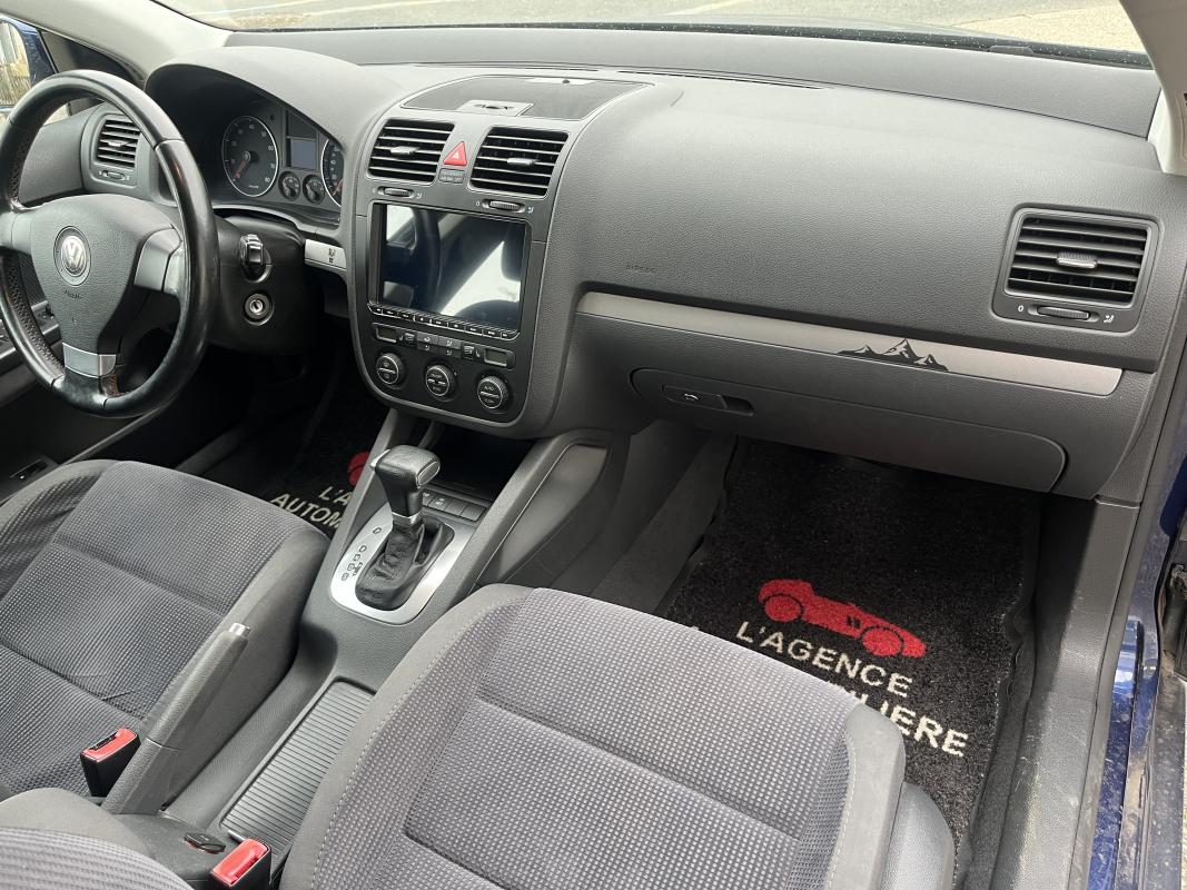 Volkswagen Jetta — 12