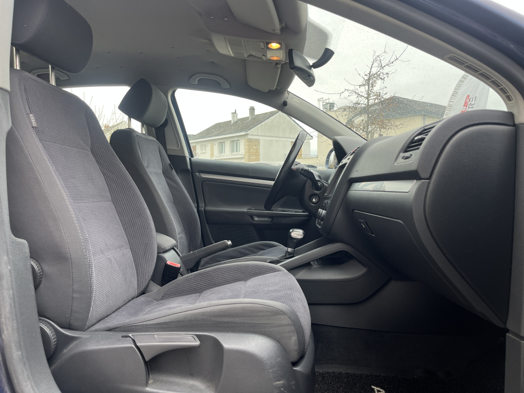 Volkswagen Jetta — 13