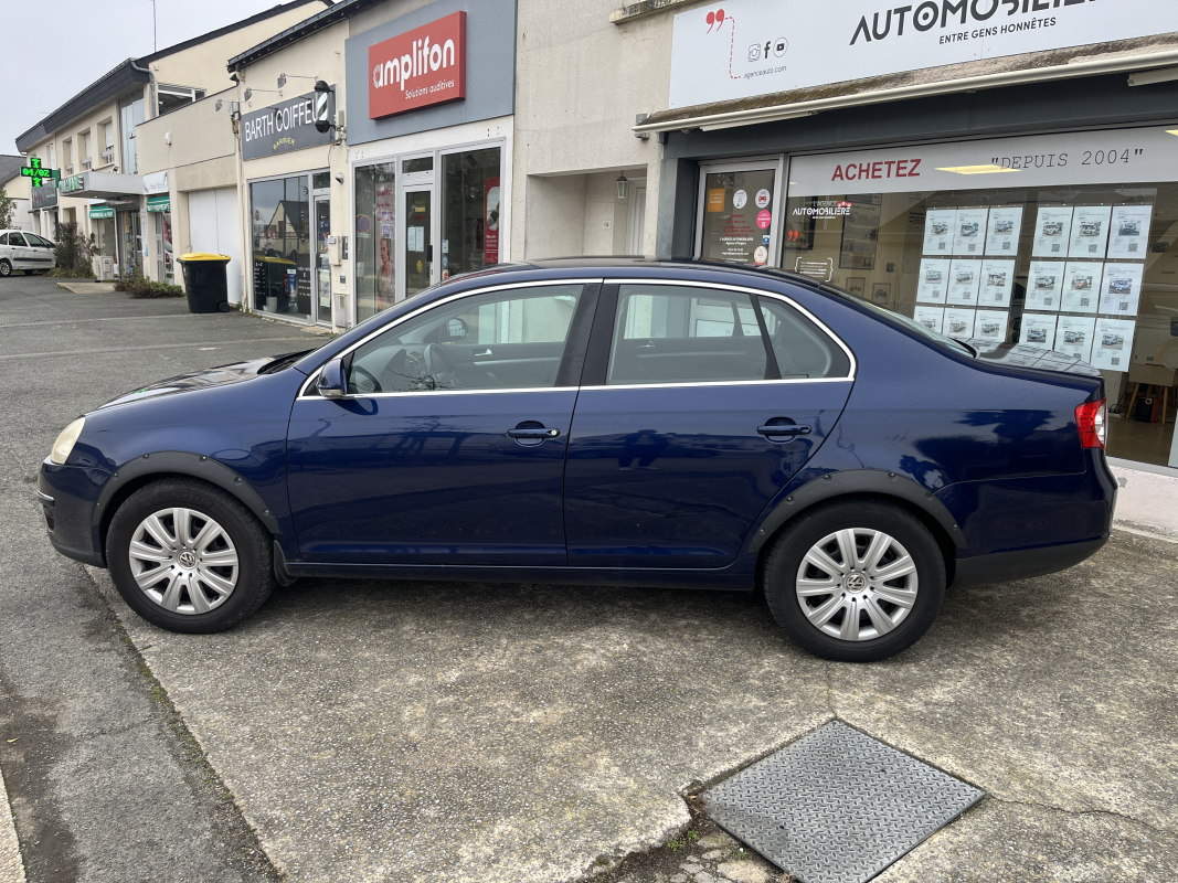 Volkswagen Jetta — 8