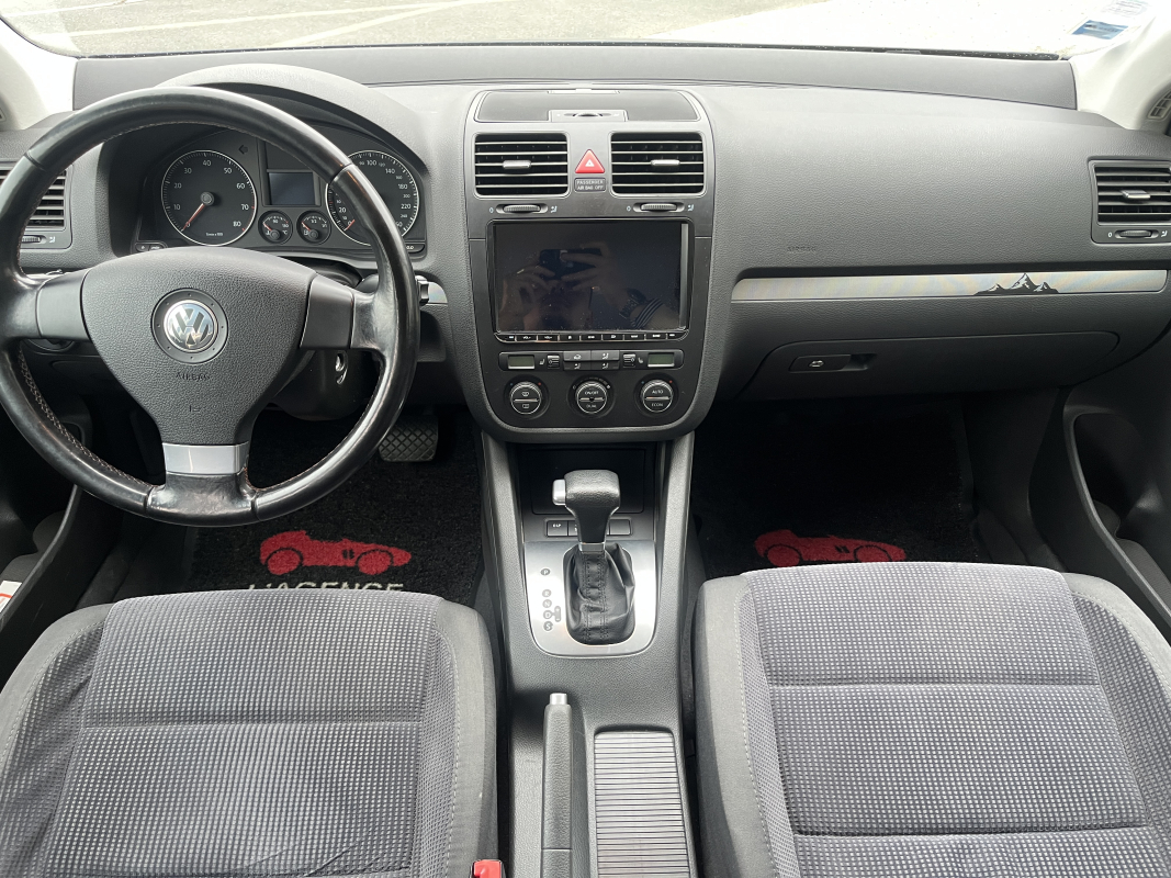 Volkswagen Jetta — 11