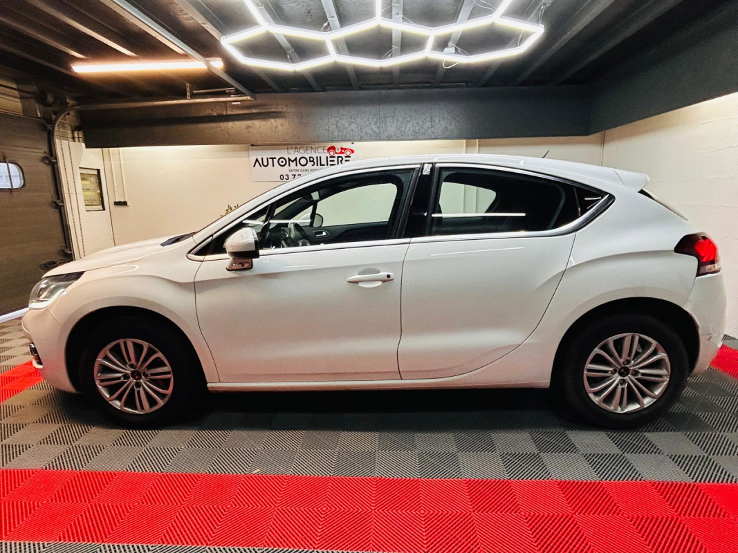 DS DS4 — 8