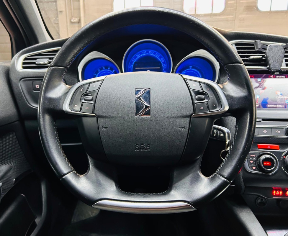 DS DS4 — 12