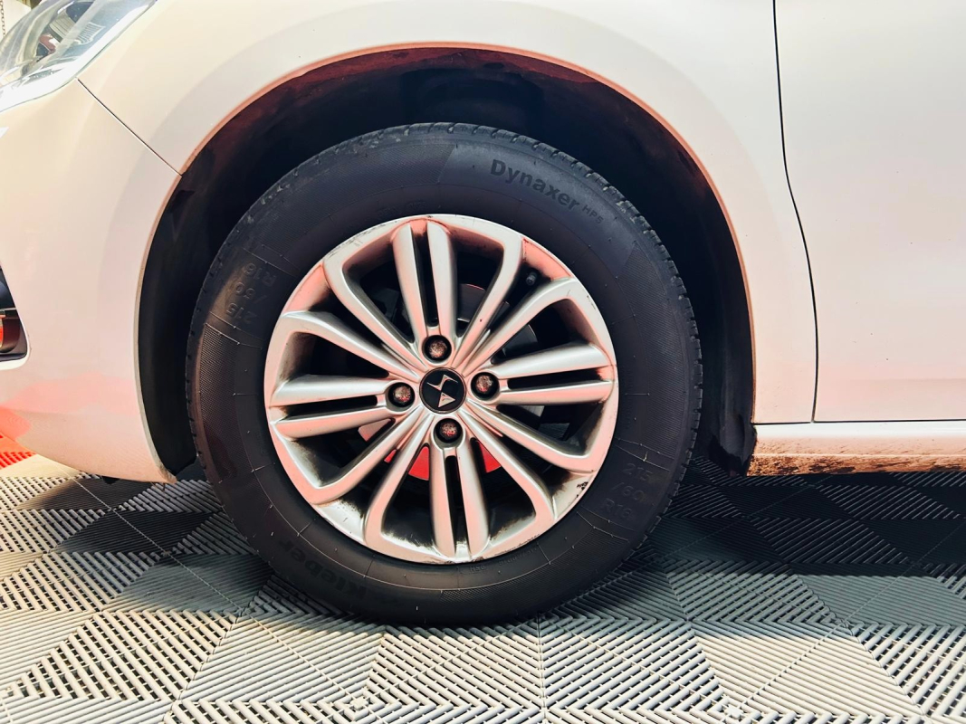 DS DS4 — 20