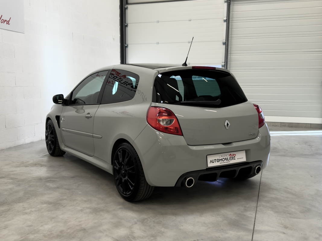 Renault Clio — 6