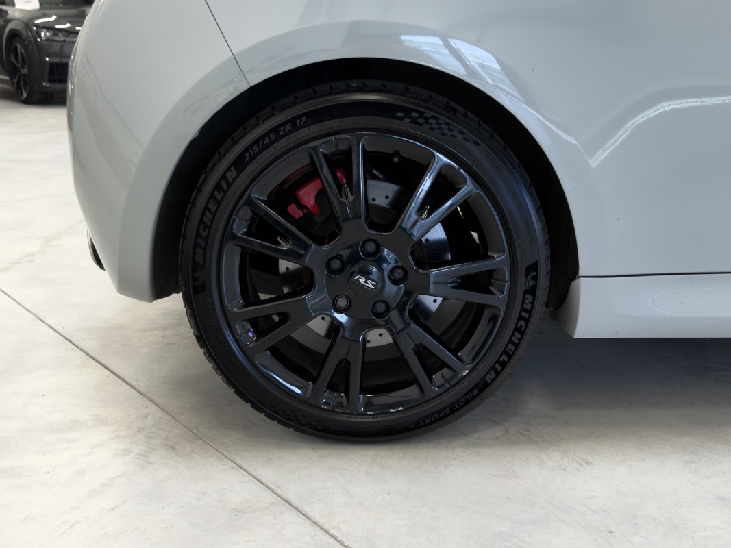 Renault Clio — 32