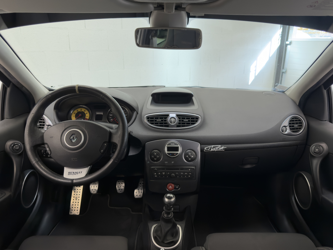 Renault Clio — 10
