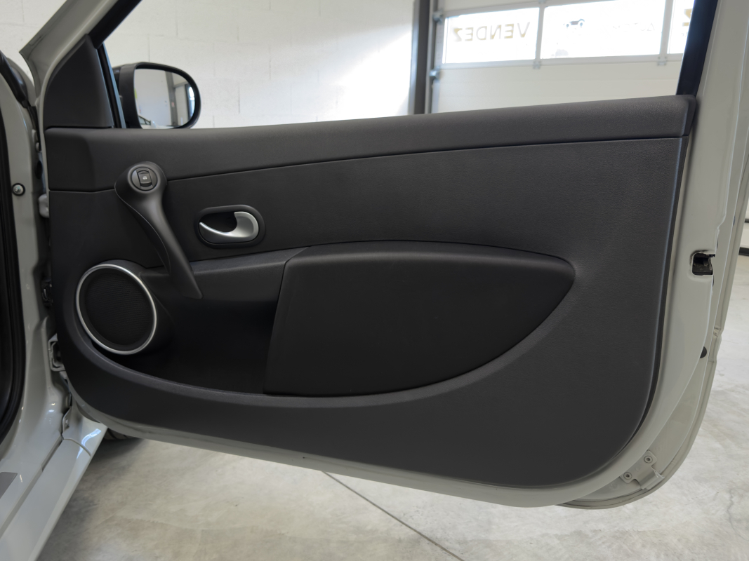 Renault Clio — 27