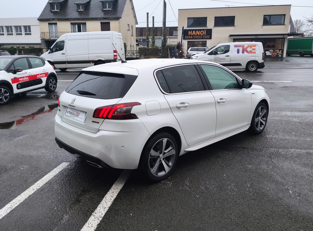 Peugeot 308 — 7
