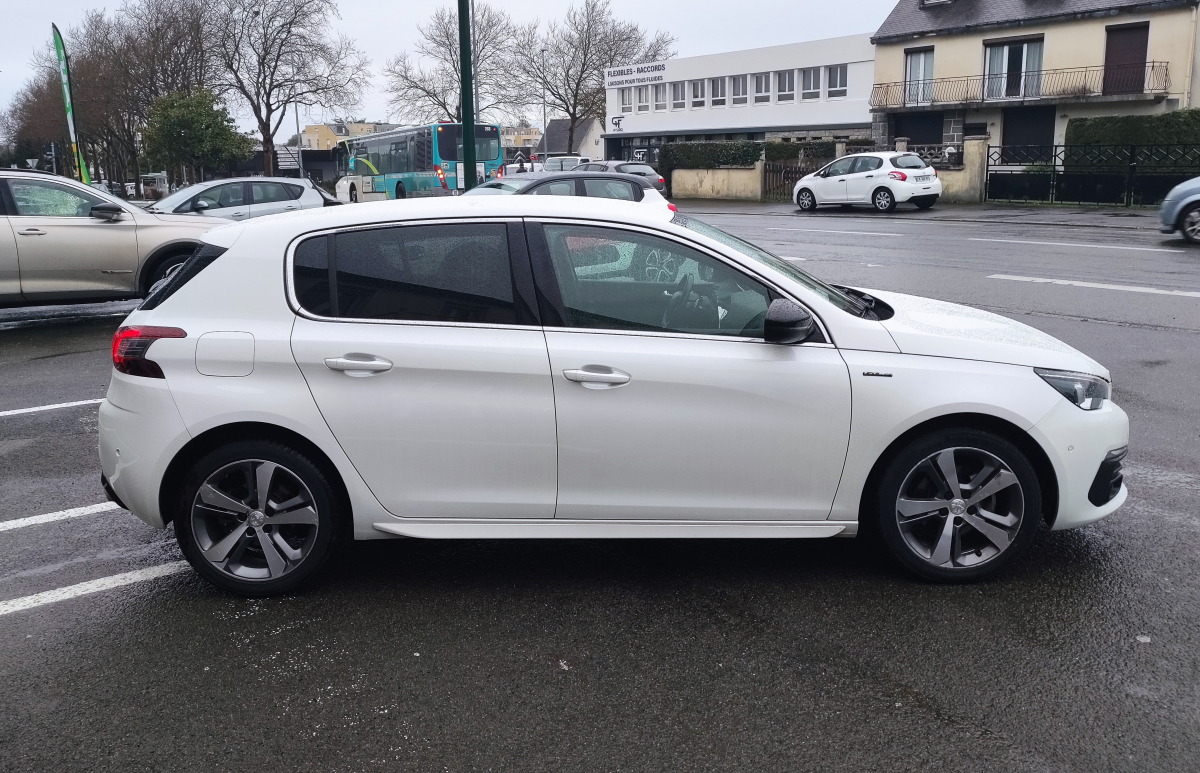 Peugeot 308 — 6
