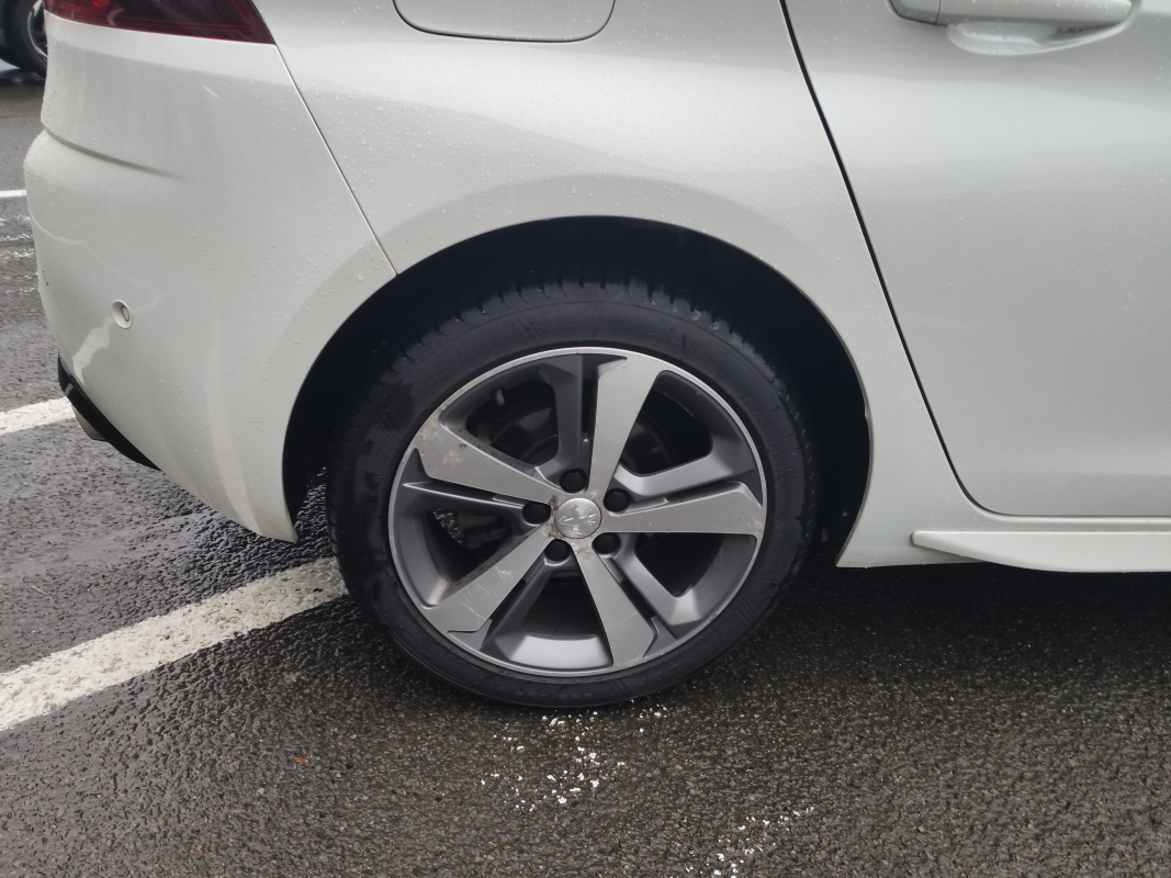 Peugeot 308 — 25