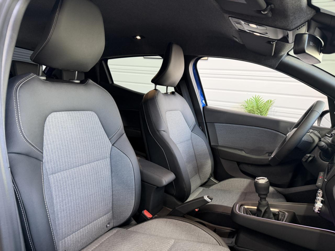 Renault Clio — 11