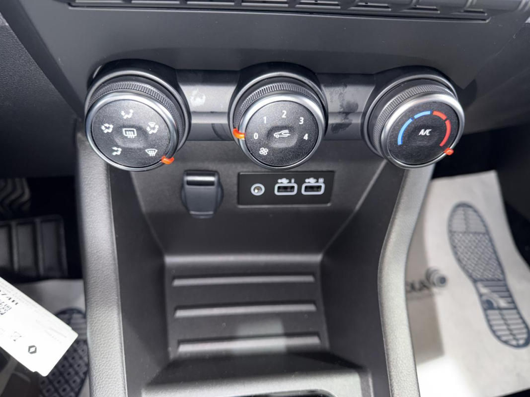 Renault Clio — 23