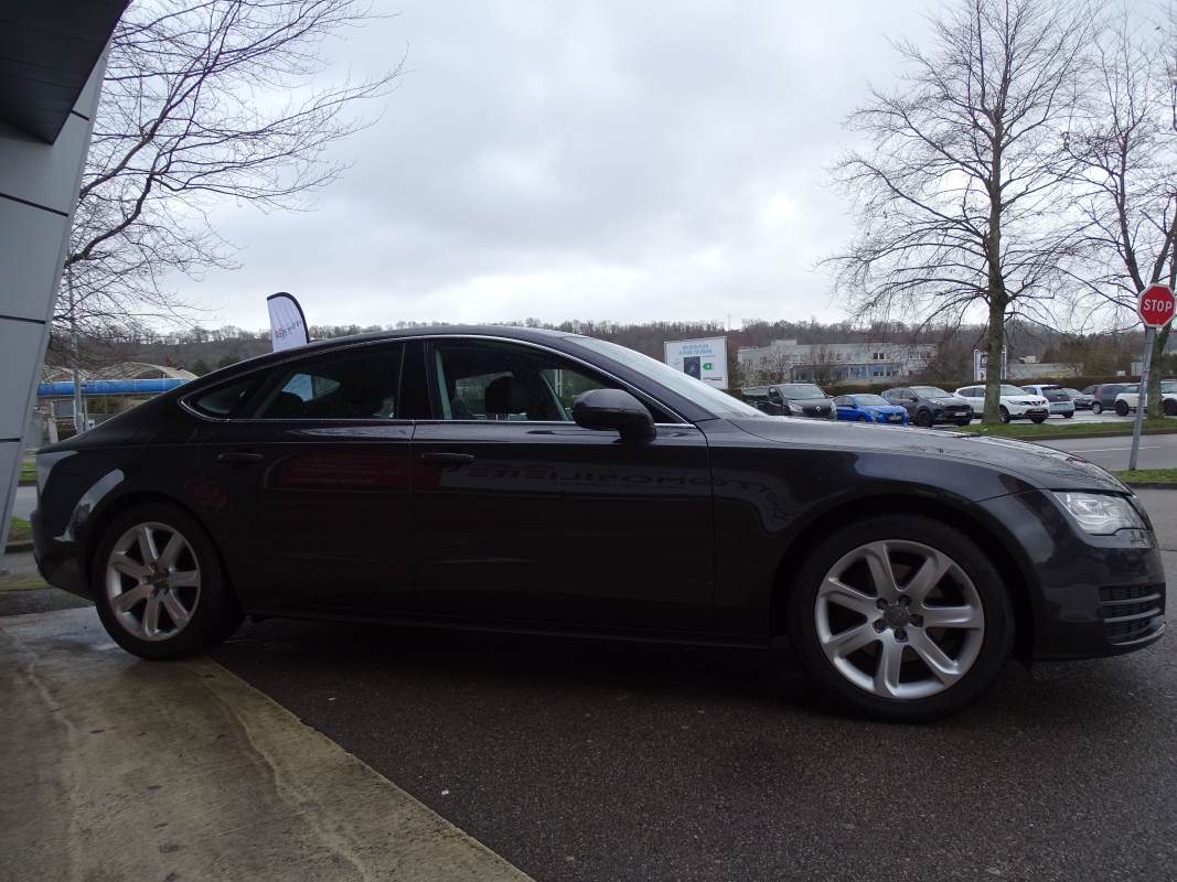 Audi A7 — 7