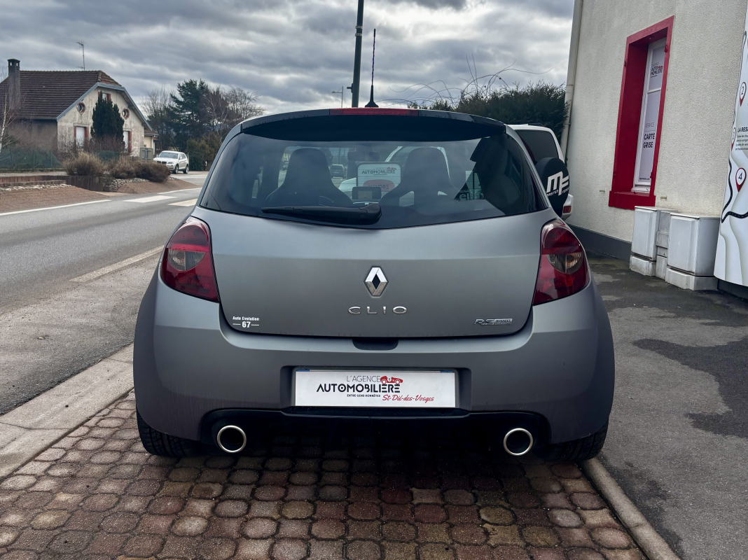 Renault Clio — 6