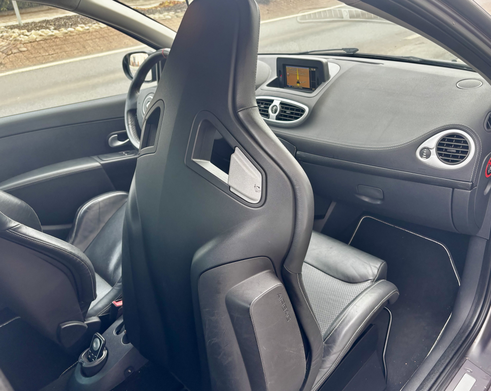 Renault Clio — 22