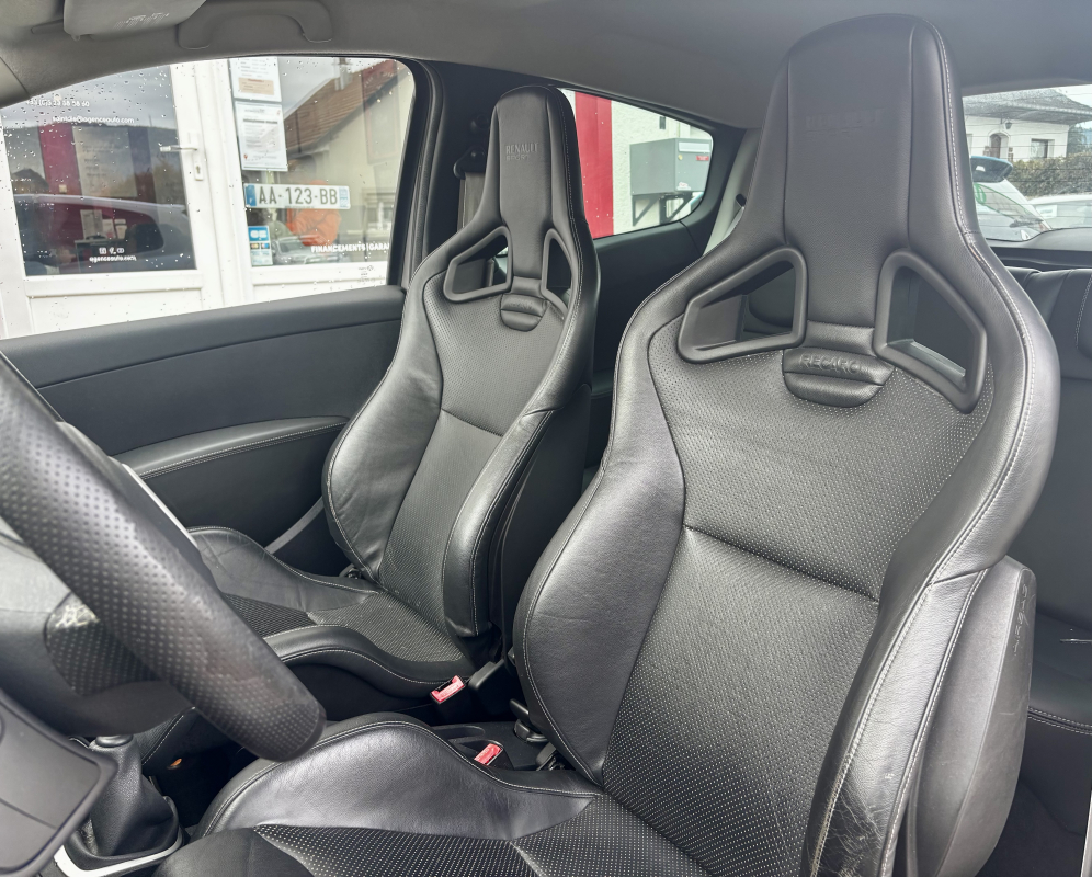Renault Clio — 13