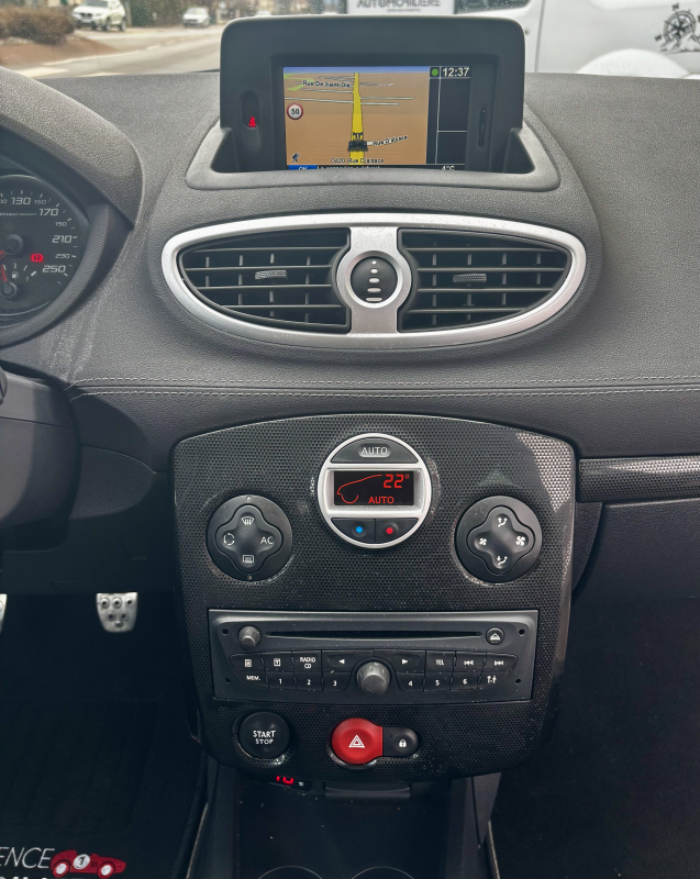Renault Clio — 25