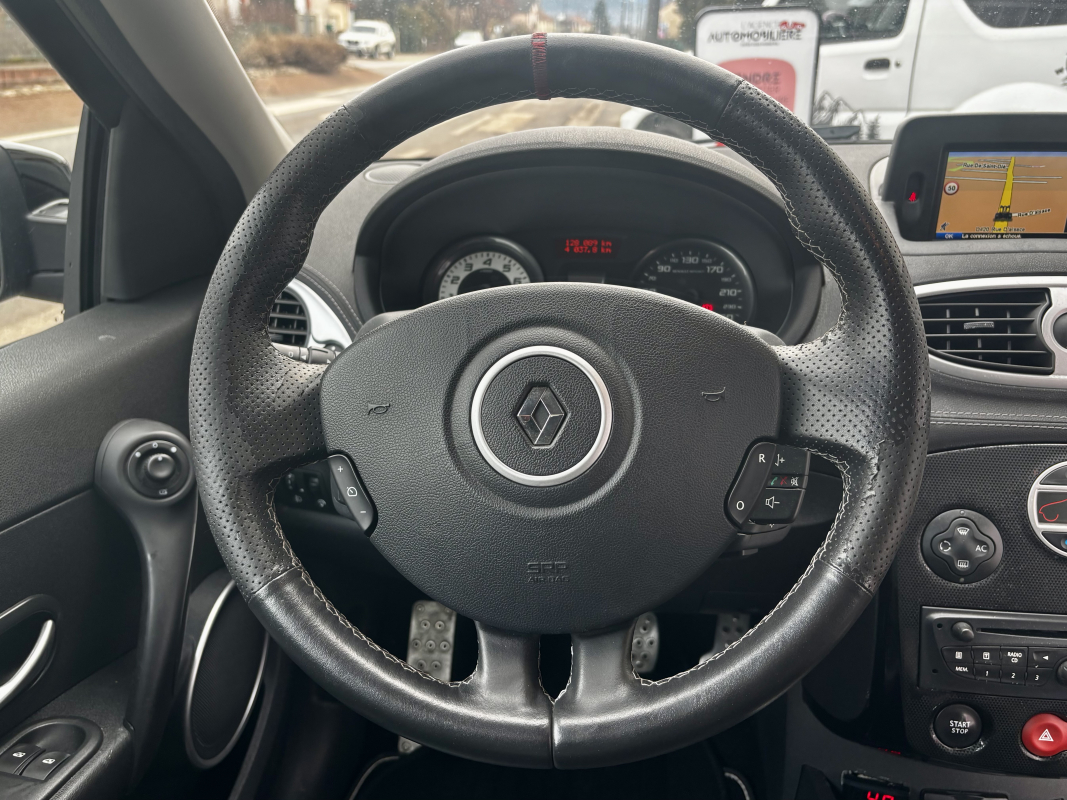 Renault Clio — 24