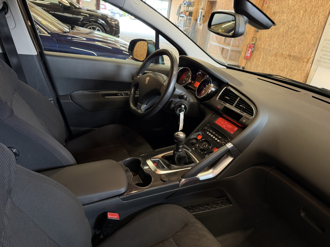 Peugeot 3008 — 12