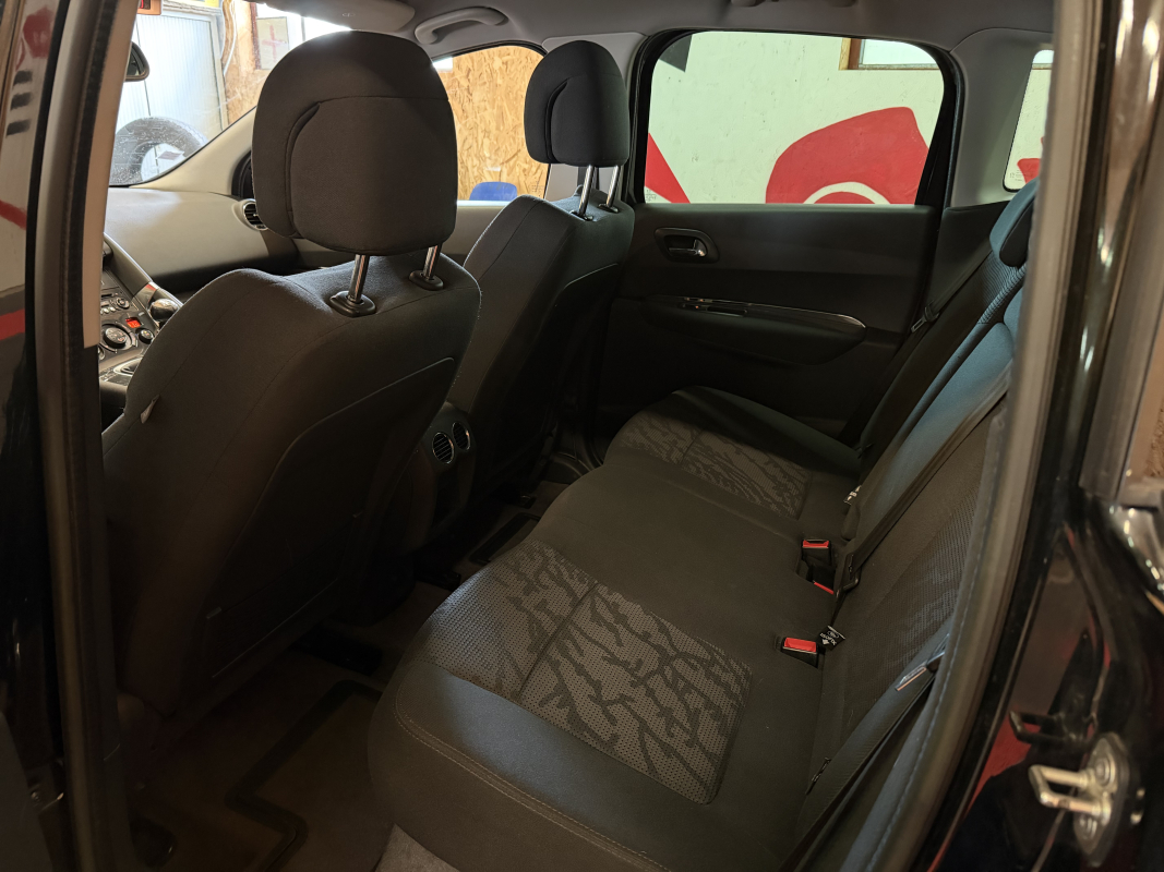 Peugeot 3008 — 14