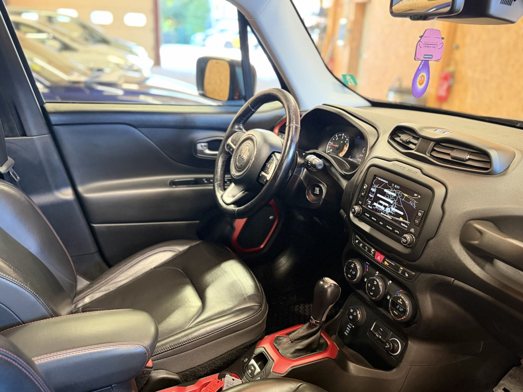 Jeep Renegade — 13