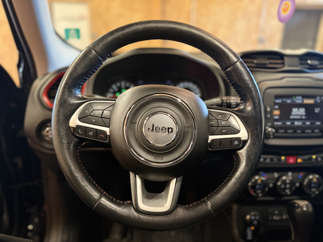 Jeep Renegade — 15