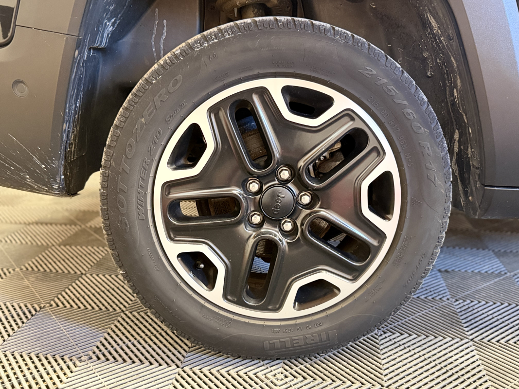 Jeep Renegade — 24