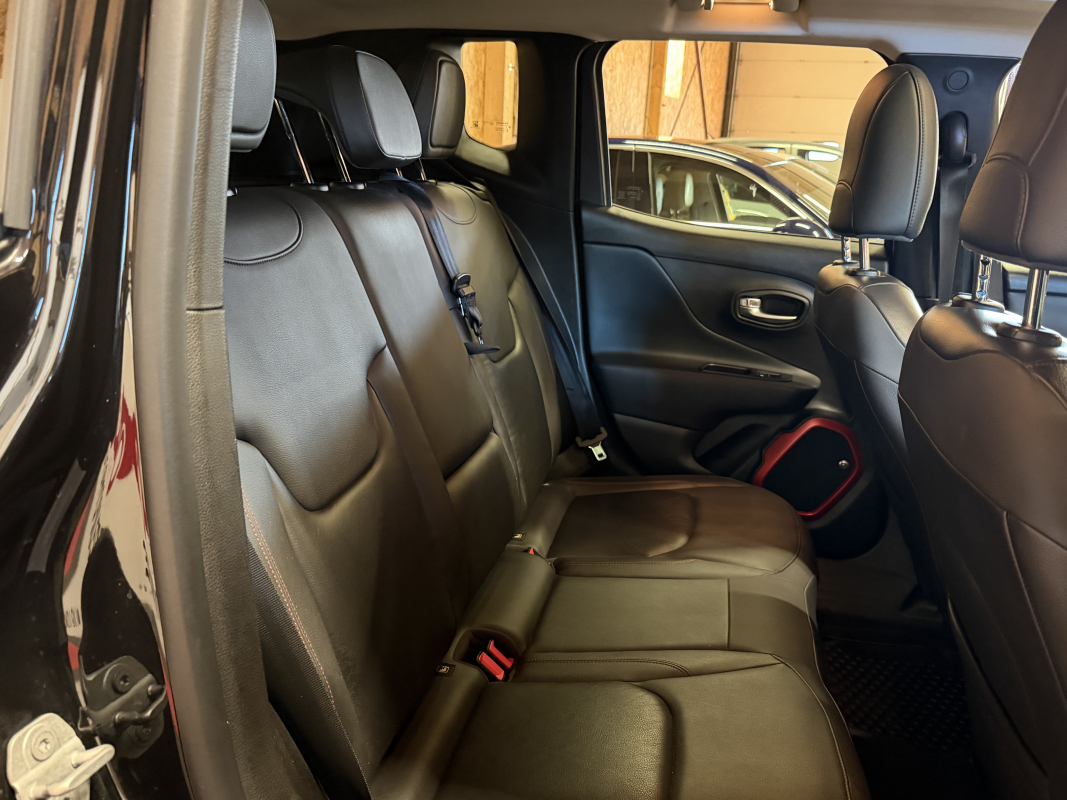 Jeep Renegade — 18