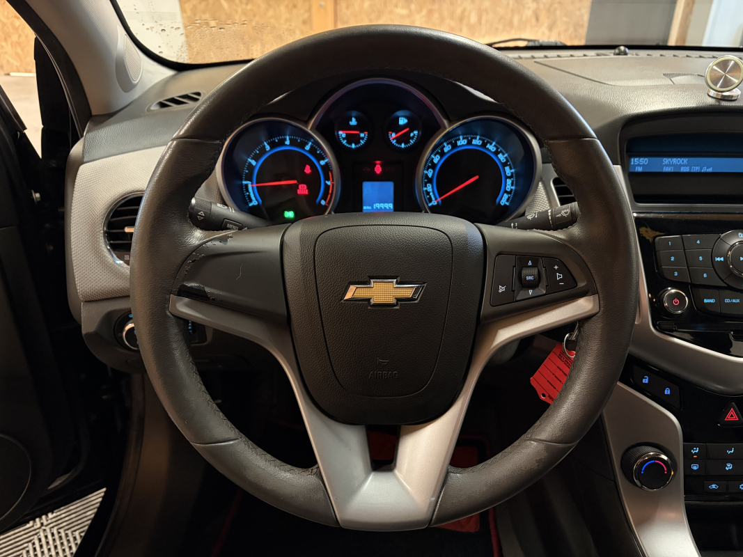Chevrolet Cruze — 16