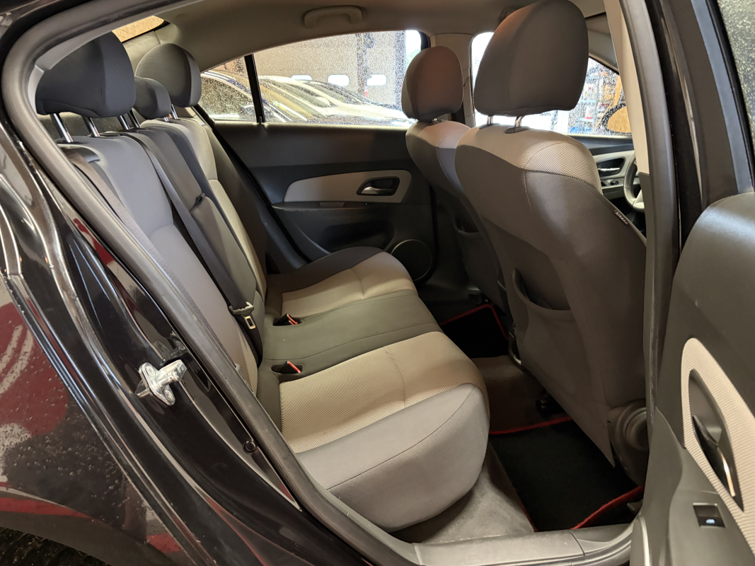 Chevrolet Cruze — 15