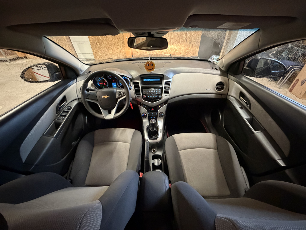 Chevrolet Cruze — 10