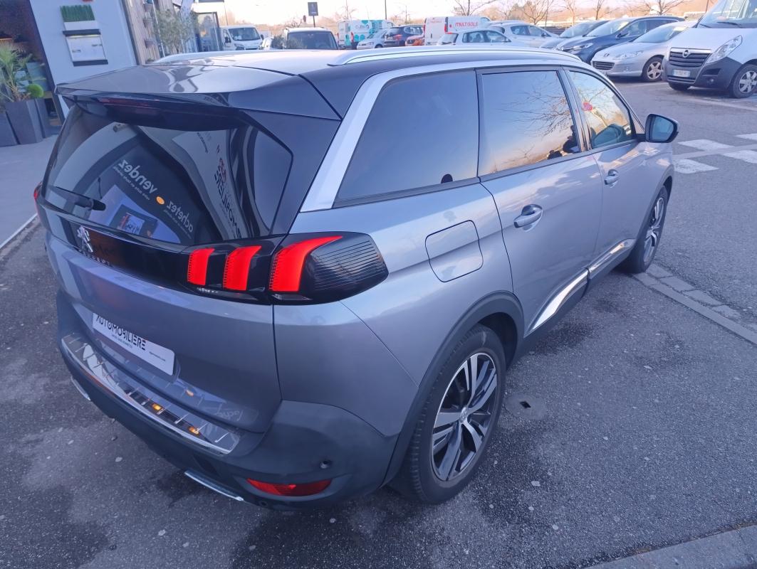 Peugeot 5008 — 6