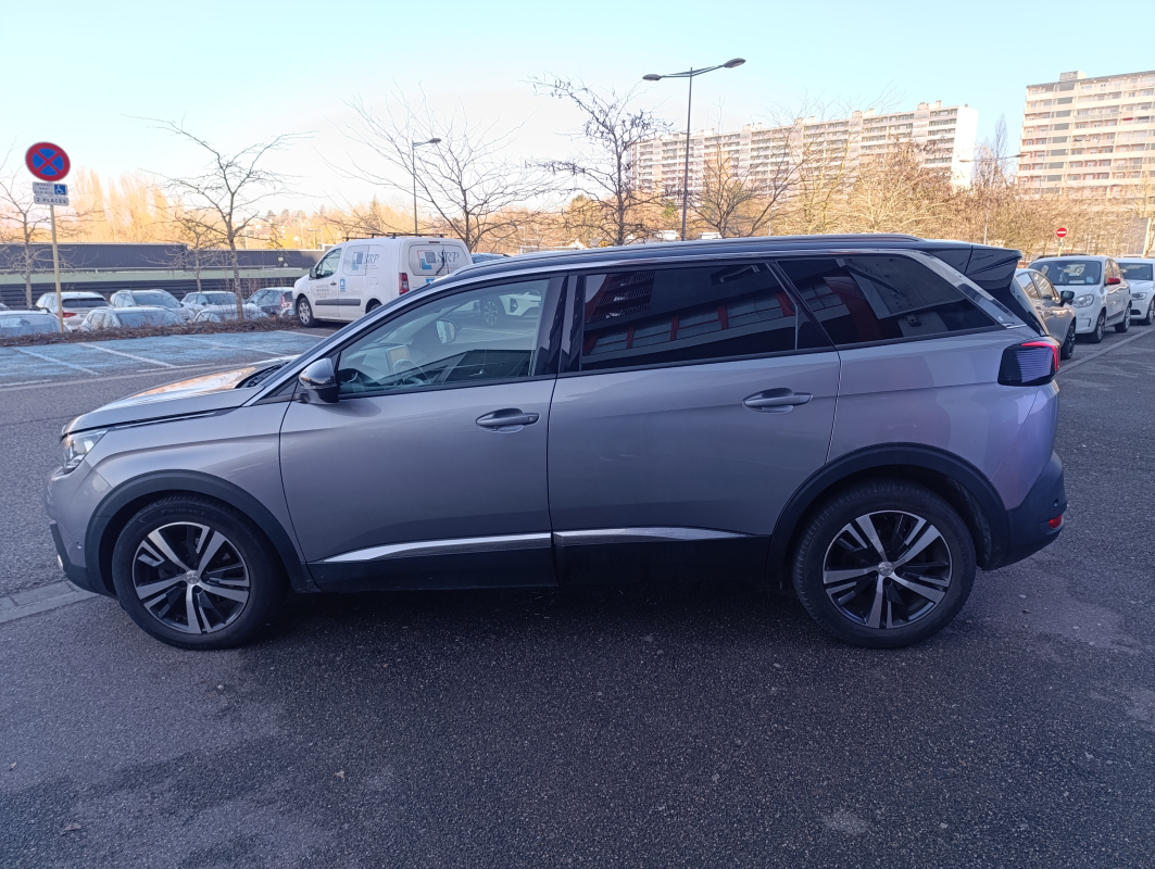 Peugeot 5008 — 5