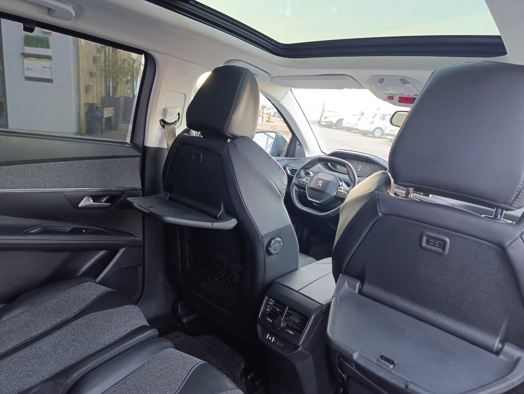 Peugeot 5008 — 14