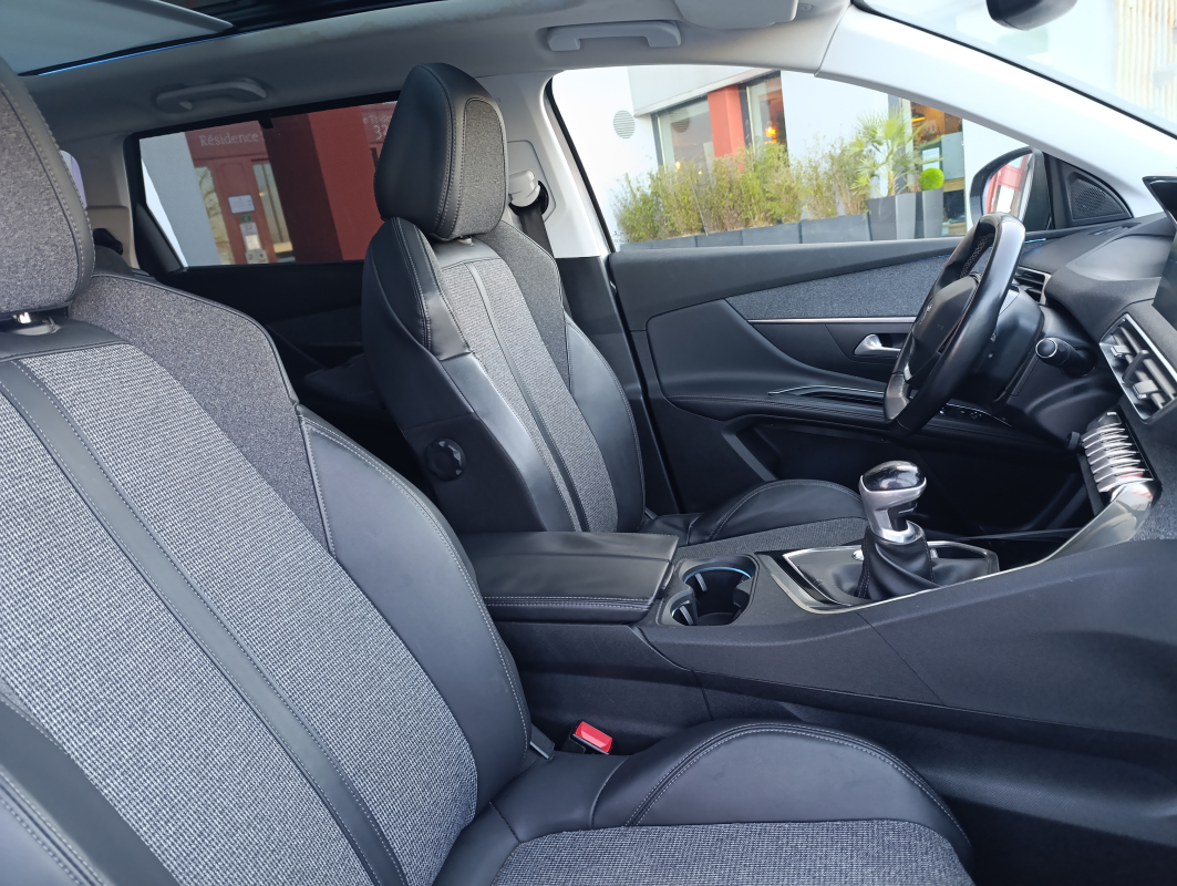 Peugeot 5008 — 12