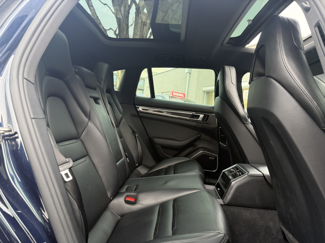 Porsche Panamera — 18